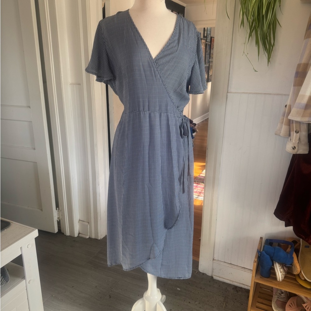 Lightweight Short Sleeve Navy & White Checked True Wrap Dress